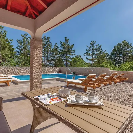 In With Outdoor Swimming Pool * Imotski